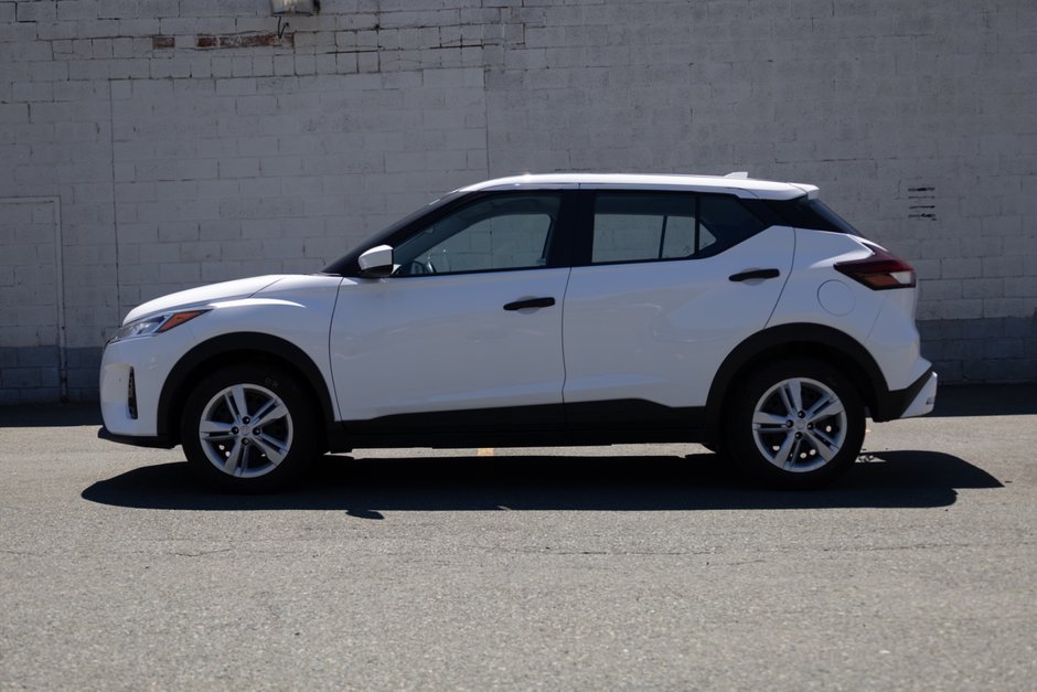 2022 Nissan Kicks S CVT-0