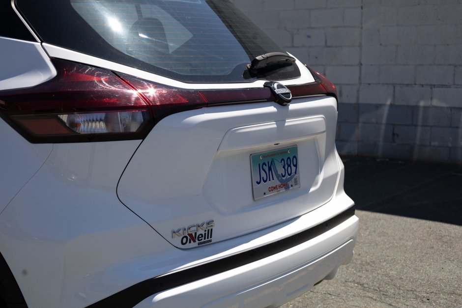 2022 Nissan Kicks S CVT-8