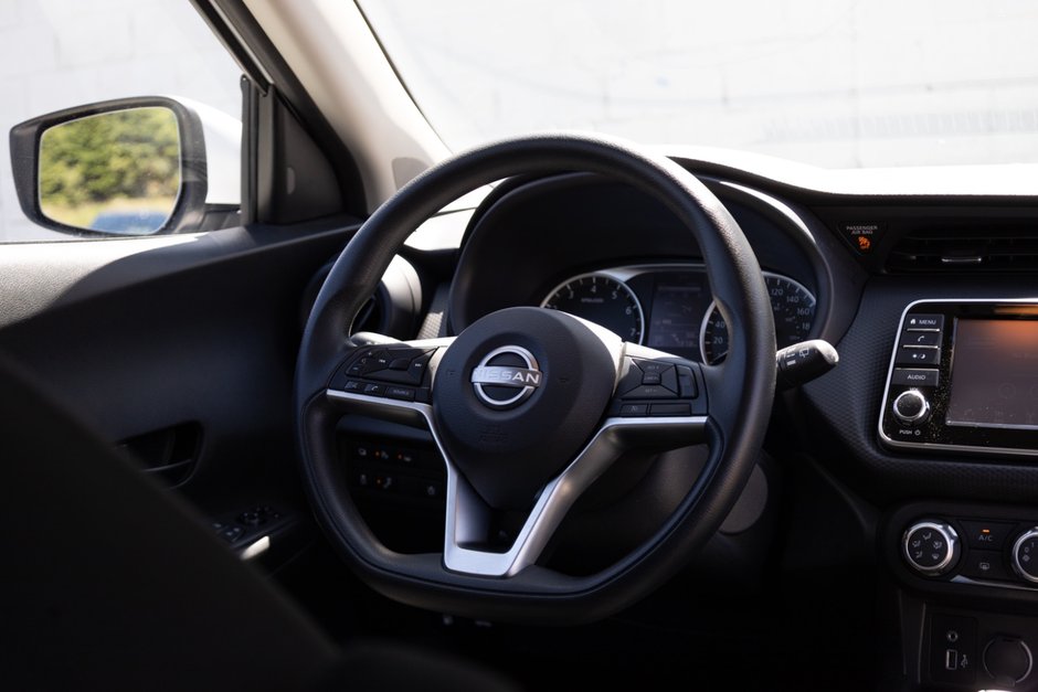 2022 Nissan Kicks S CVT-12
