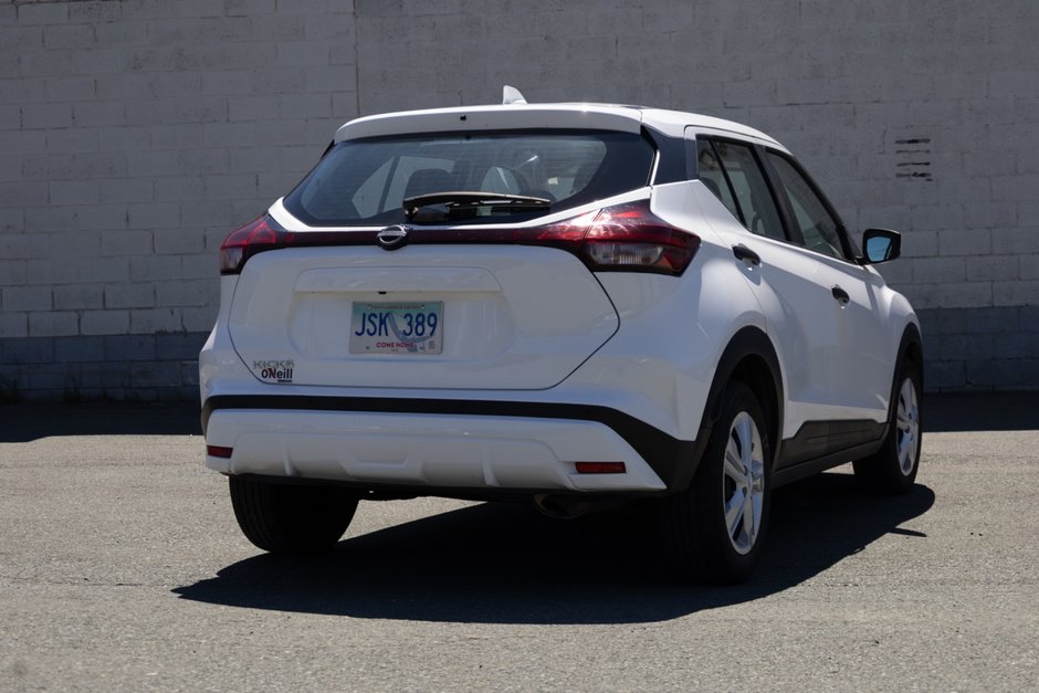 2022 Nissan Kicks S CVT-5