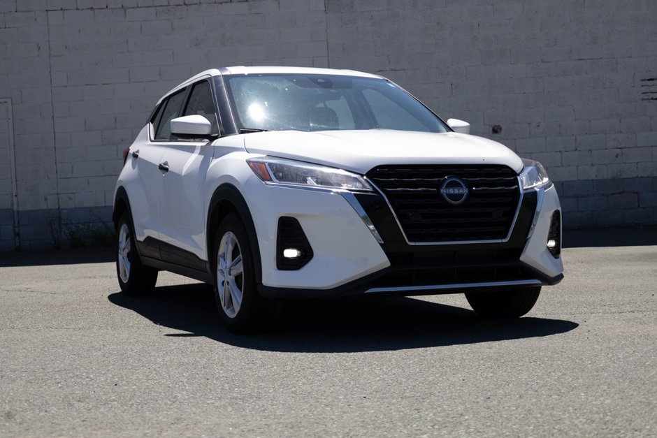 2022 Nissan Kicks S CVT-4