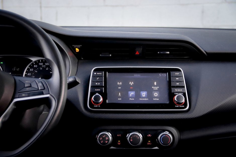 2022 Nissan Kicks S-19