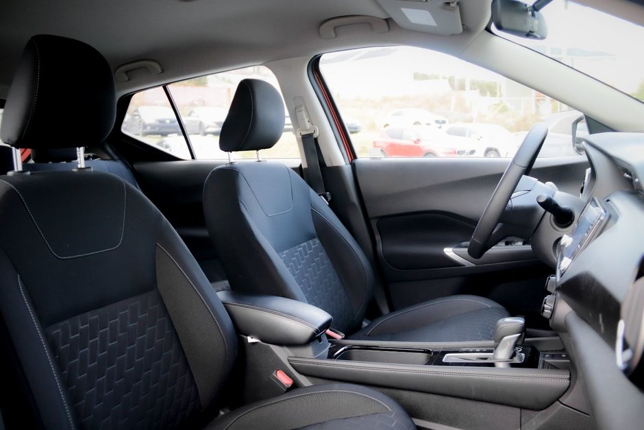 2022 Nissan Kicks SV-22