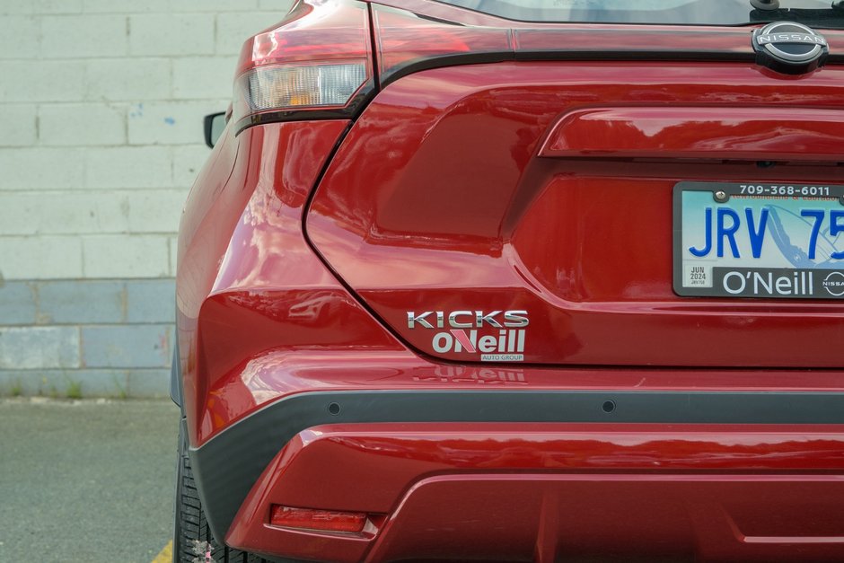 2022 Nissan Kicks SR-12