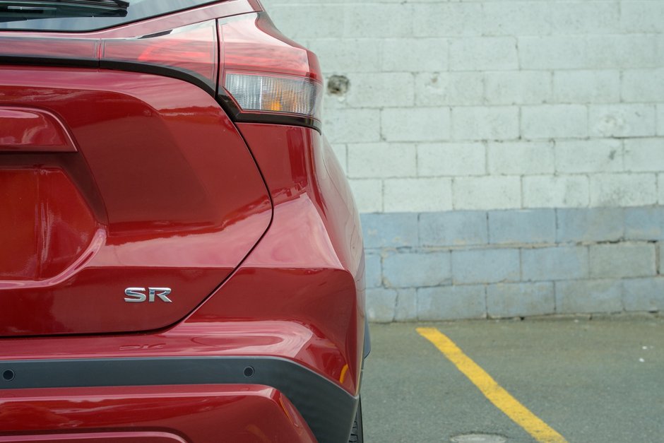 2022 Nissan Kicks SR-11