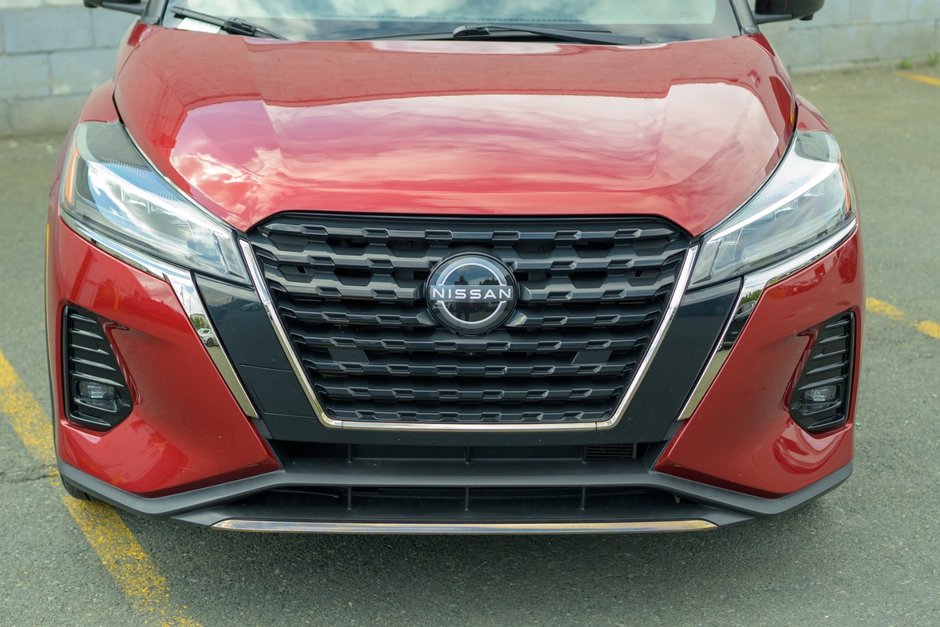 2022 Nissan Kicks SR-5