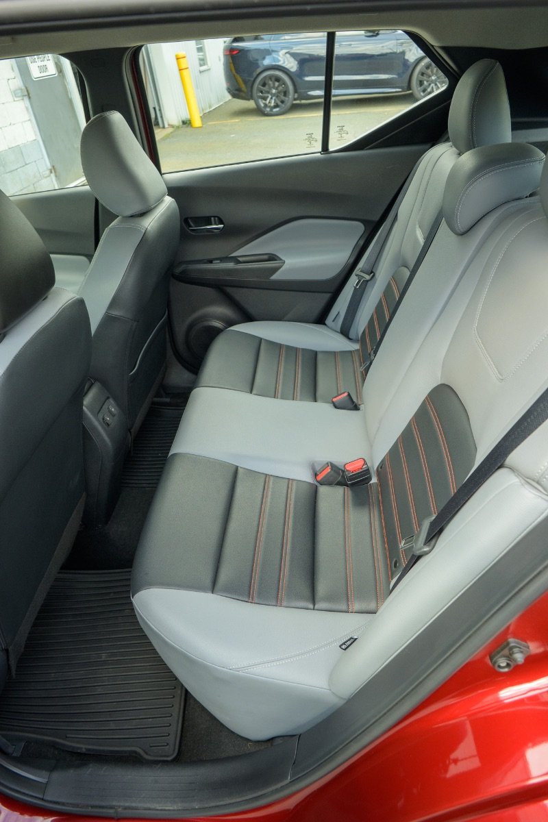 2022 Nissan Kicks SR-14