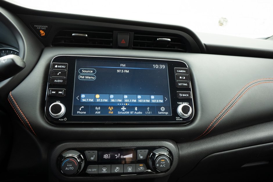 2022 Nissan Kicks SR-19