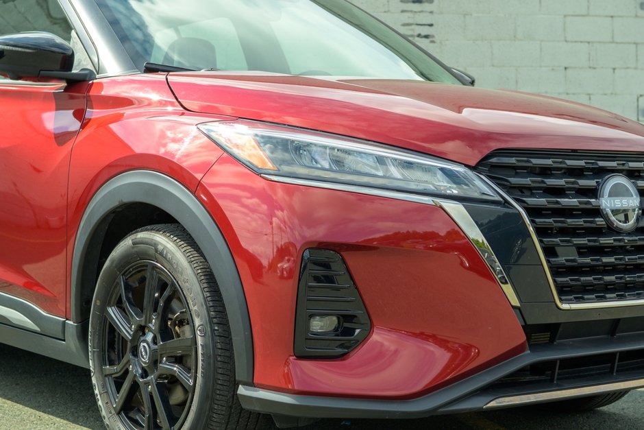 2022 Nissan Kicks SR-8