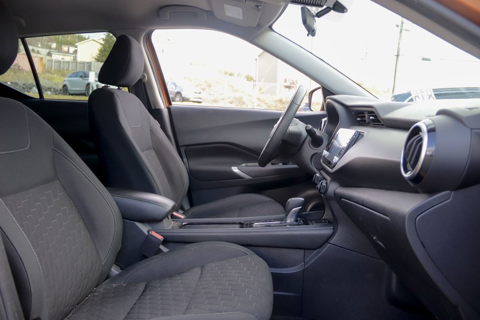 2023 Nissan Kicks SV-21