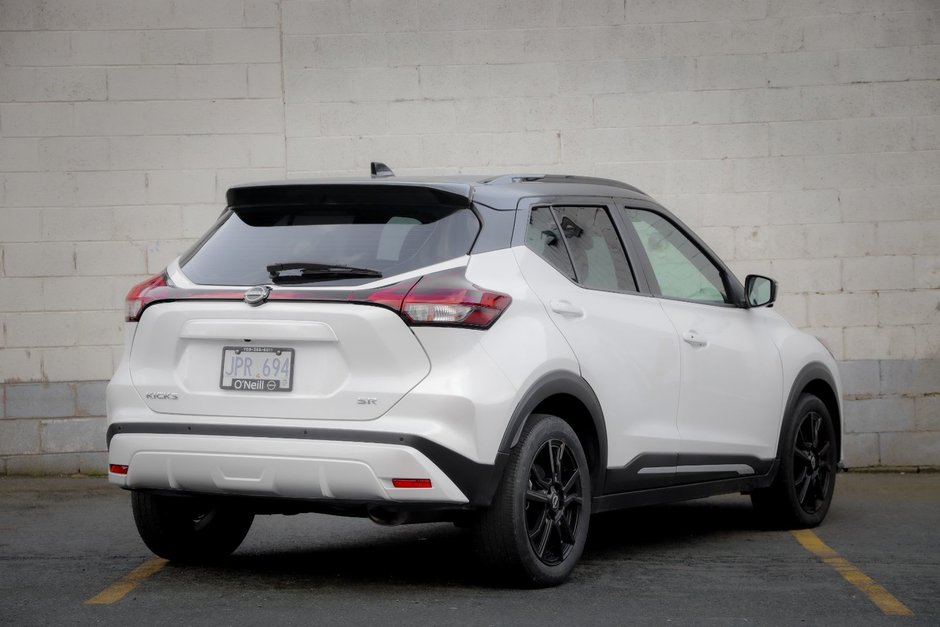 2023 Nissan Kicks SR-10