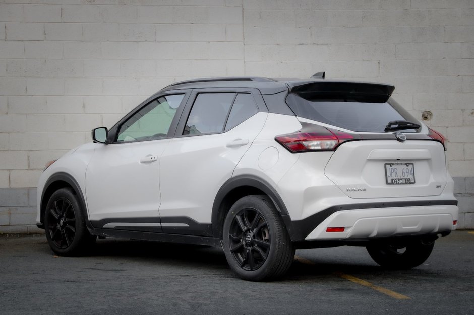 2023 Nissan Kicks SR-11