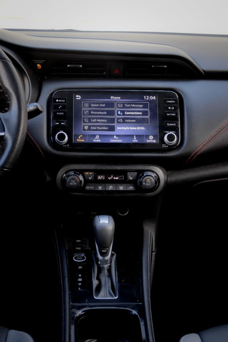 2023 Nissan Kicks SR-19