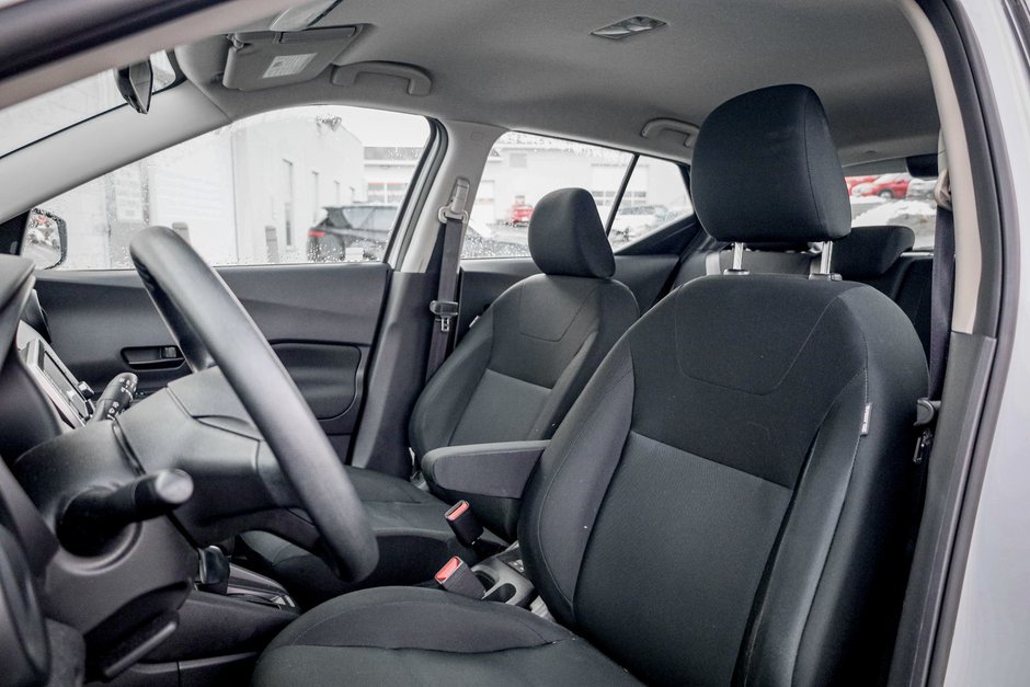 2023 Nissan Kicks S-9