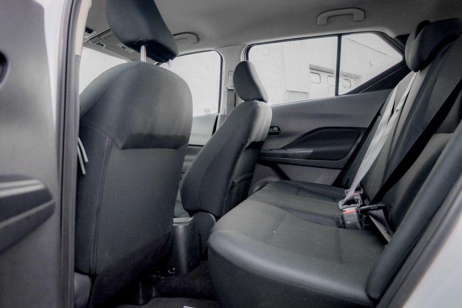 2023 Nissan Kicks S-14