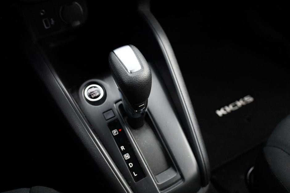 2023 Nissan Kicks S-16