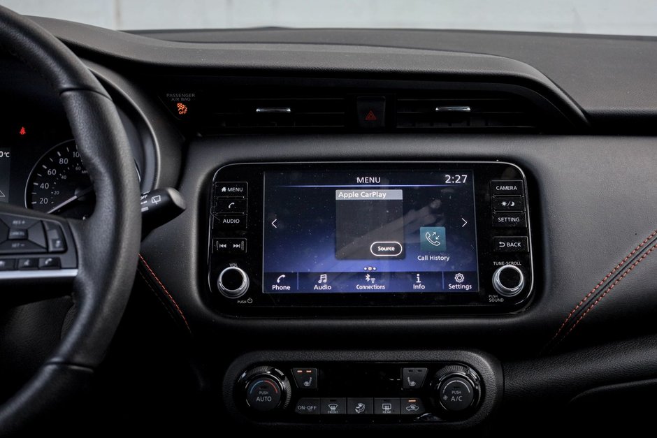 2023 Nissan Kicks SR-14