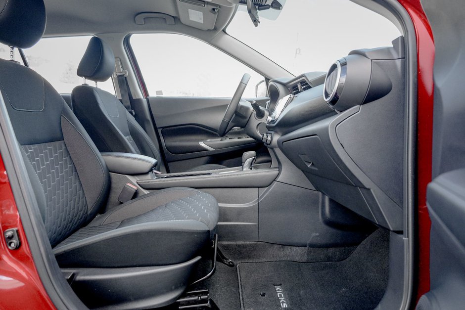 2023 Nissan Kicks SV-16