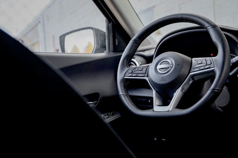 2023 Nissan Kicks SV-19