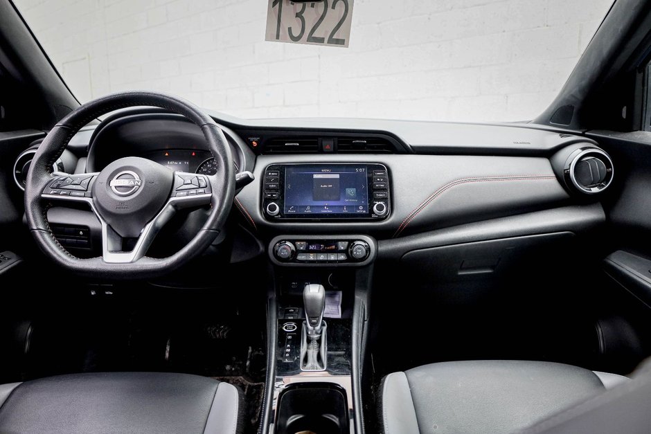2023 Nissan Kicks SR-15