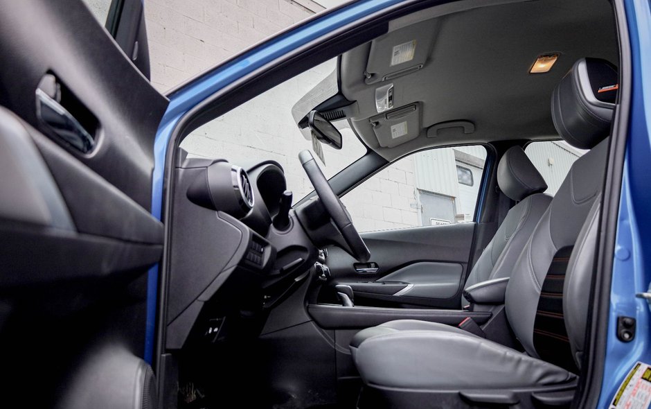 2023 Nissan Kicks SR-8