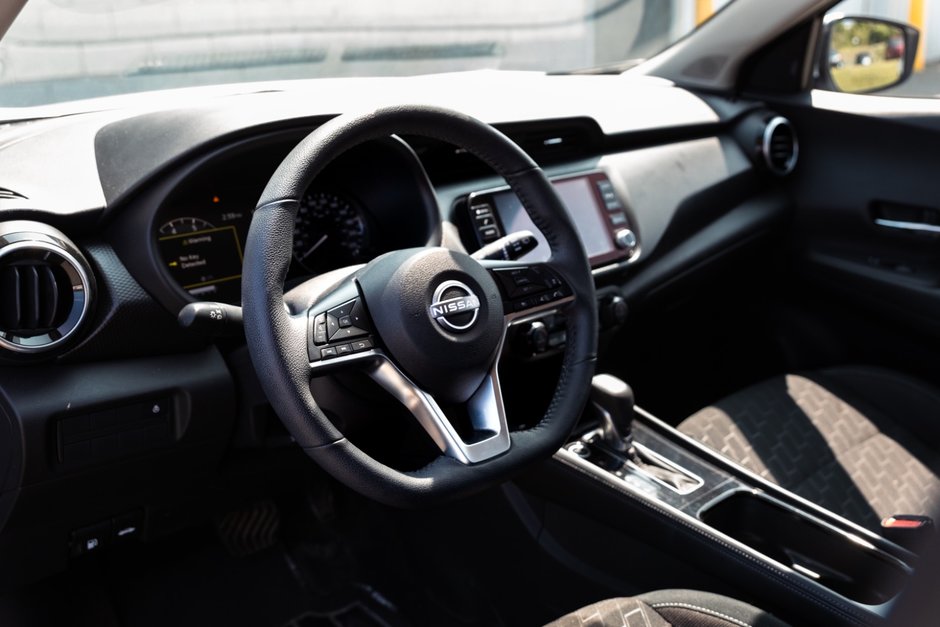 2024 Nissan Kicks SV FWD-9