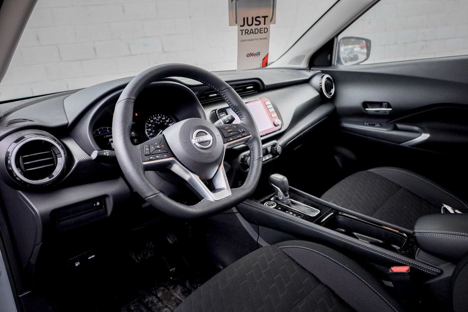 2024 Nissan Kicks SV-8