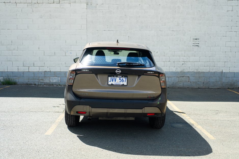 2025 Nissan Kicks S-11