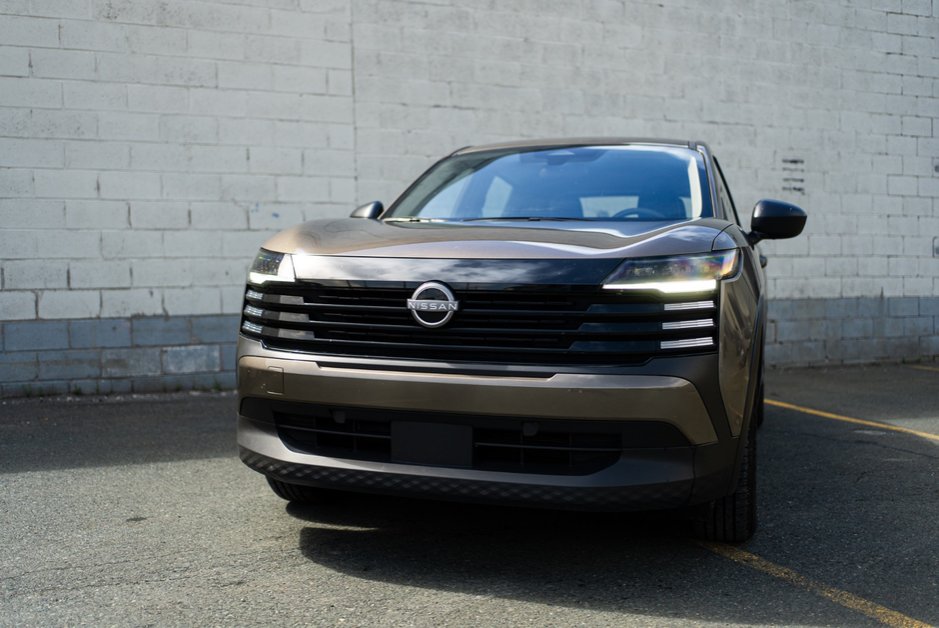 2025 Nissan Kicks S-4