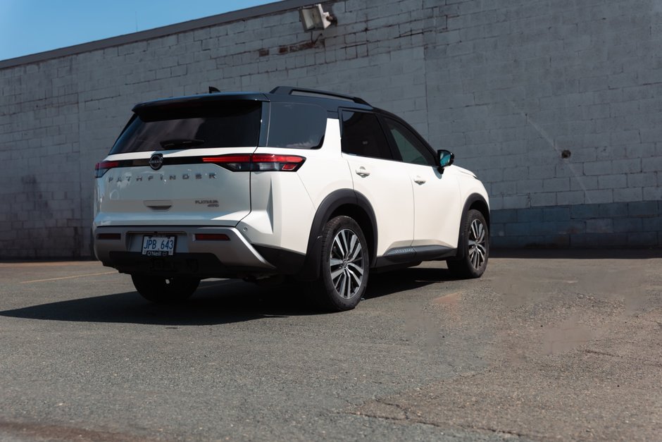 2022 Nissan Pathfinder Platinum V6 4x4 at-8