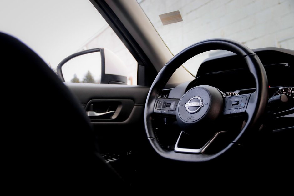 2022 Nissan Pathfinder S-27