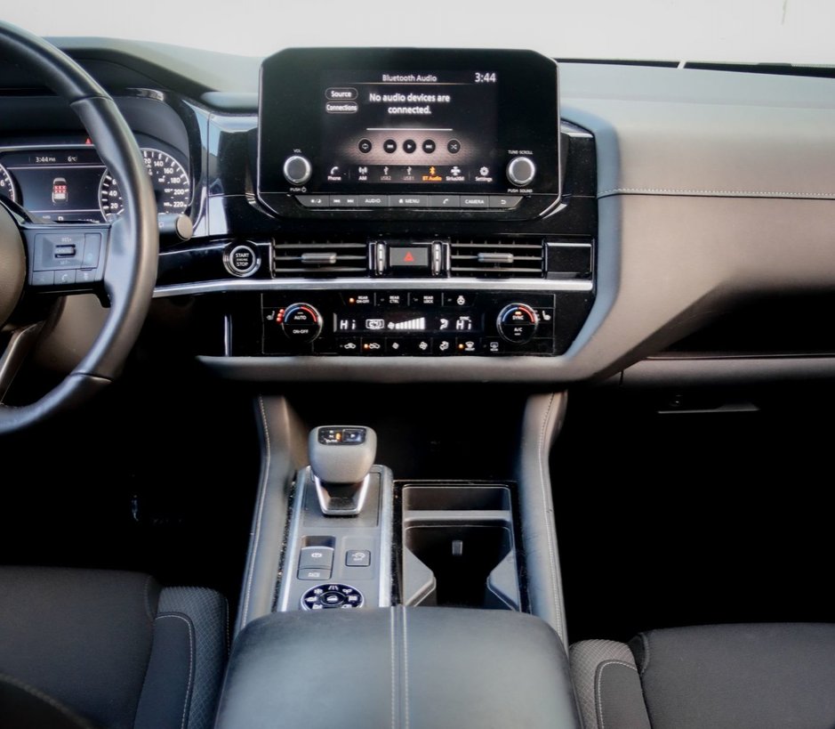 2022 Nissan Pathfinder S-18