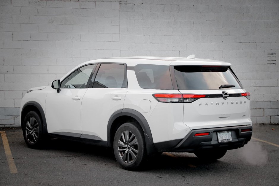 2022 Nissan Pathfinder S-11