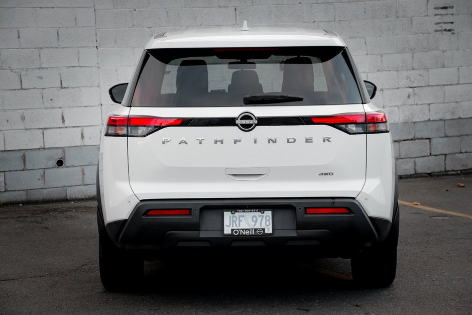 2022 Nissan Pathfinder S-9