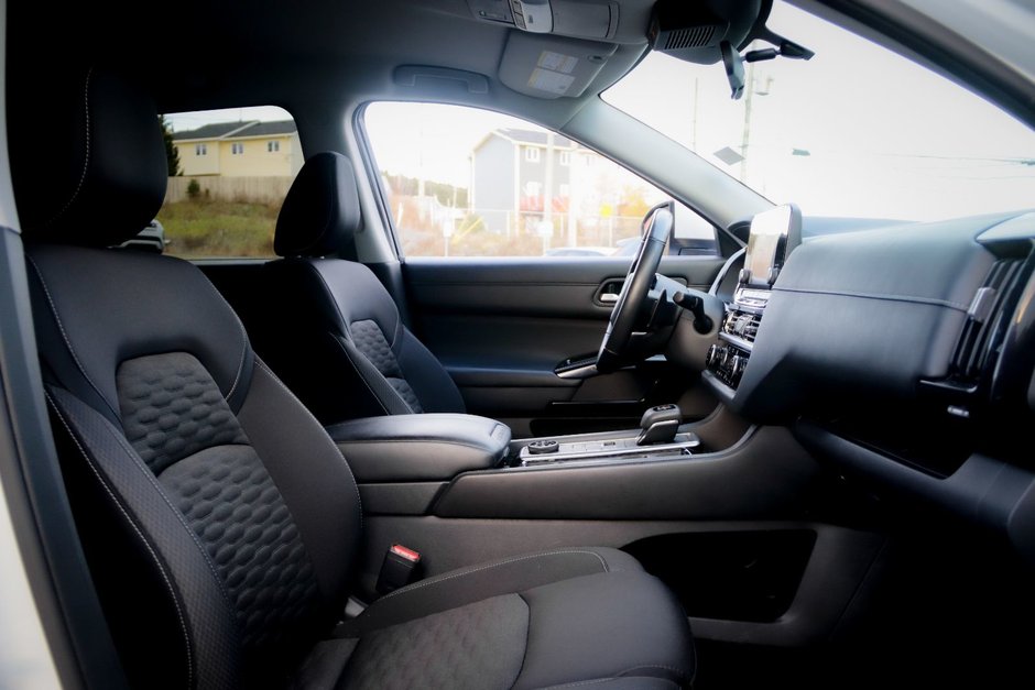 2022 Nissan Pathfinder S-22