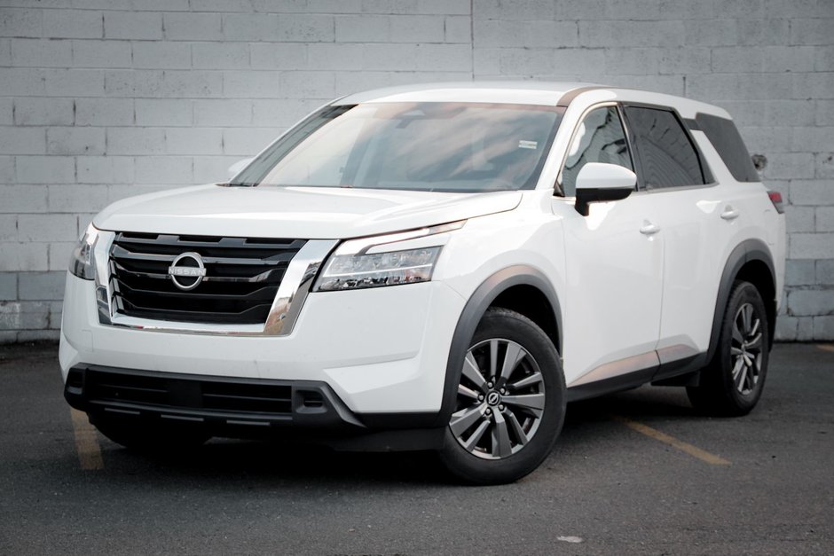 2022 Nissan Pathfinder S-2