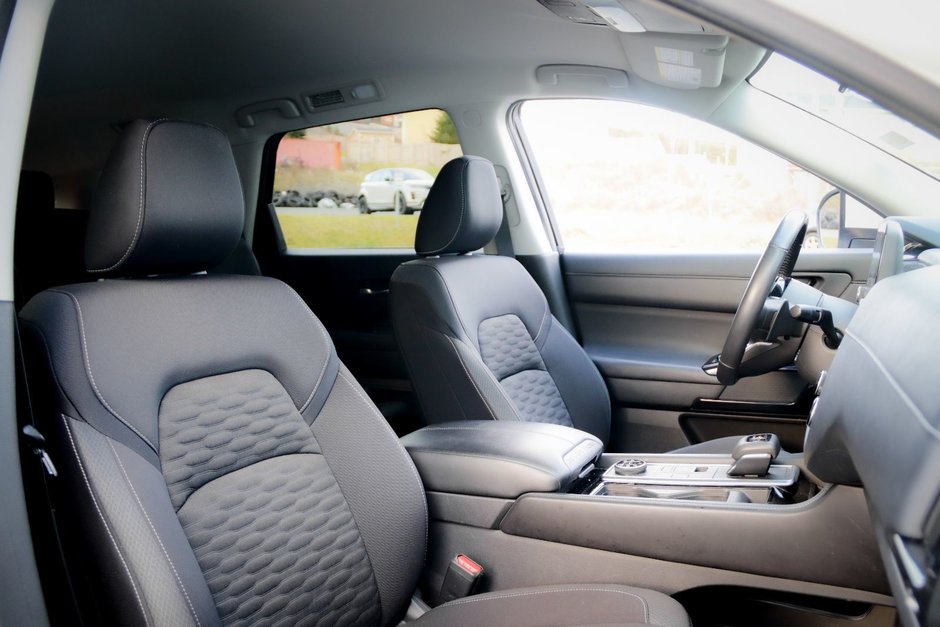 2022 Nissan Pathfinder S-23