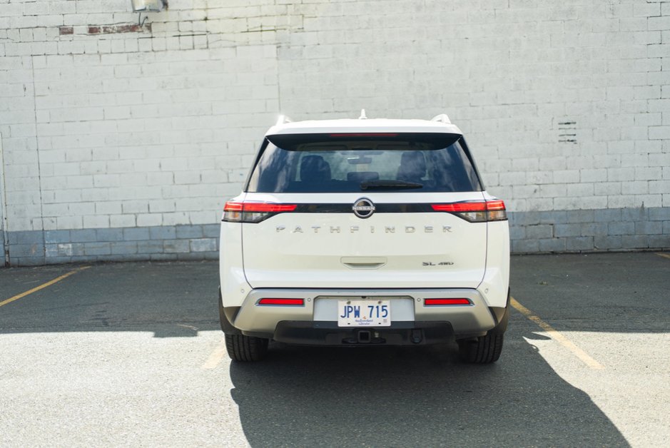 2023 Nissan Pathfinder SL-10