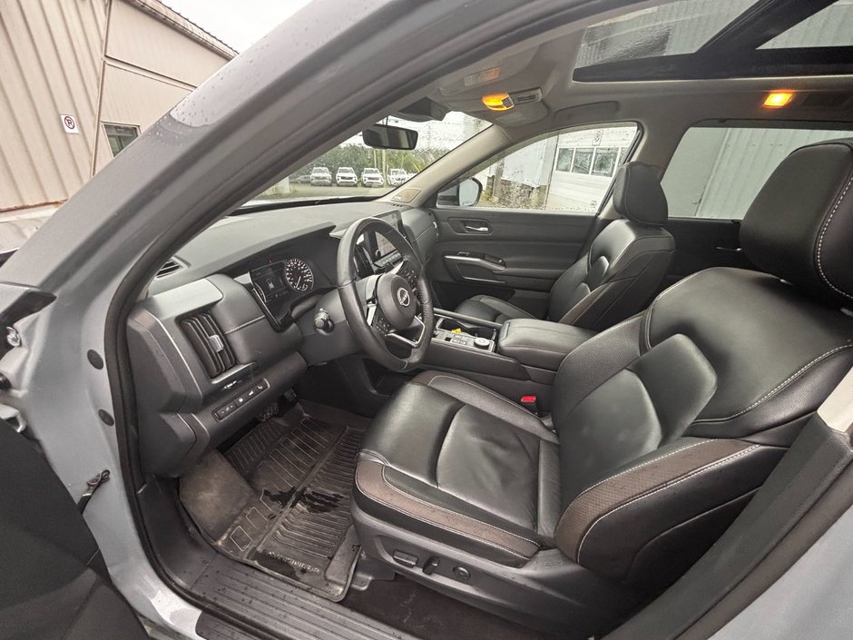 2024 Nissan Pathfinder SL-5