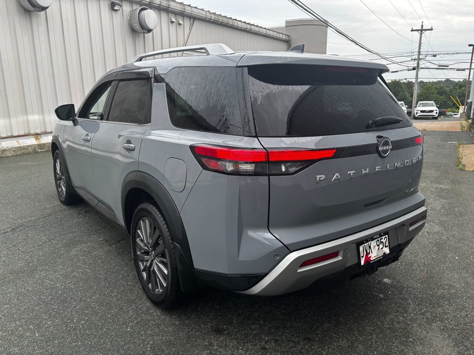2024 Nissan Pathfinder SL-4