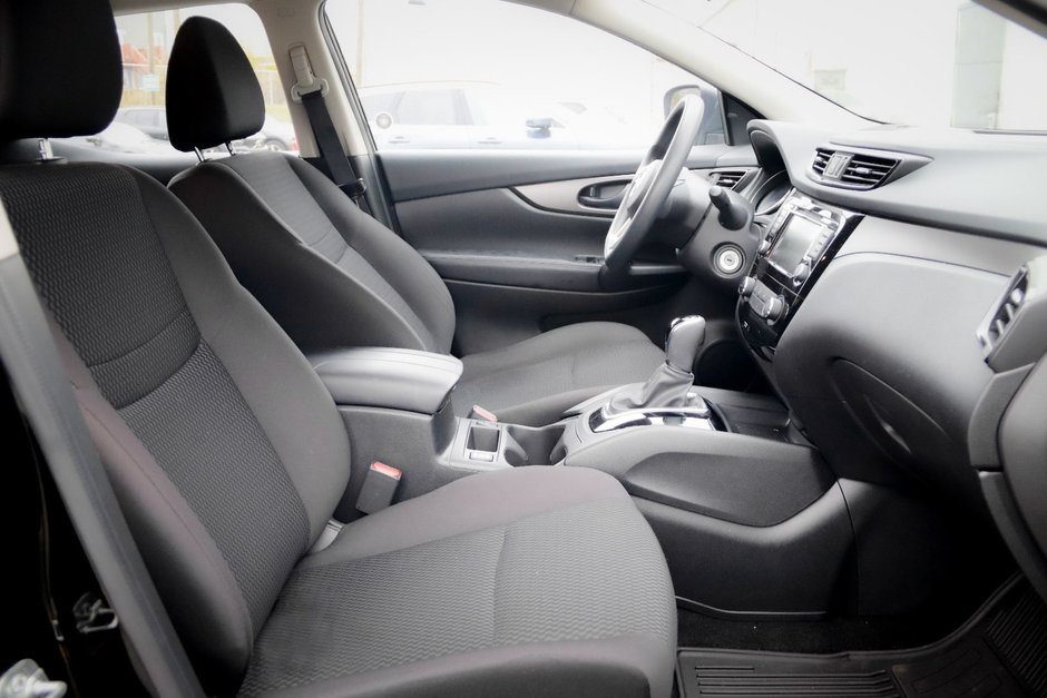 2020 Nissan Qashqai S-20