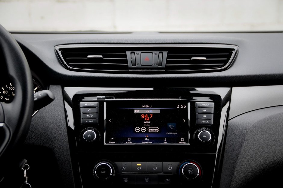 2020 Nissan Qashqai S-18