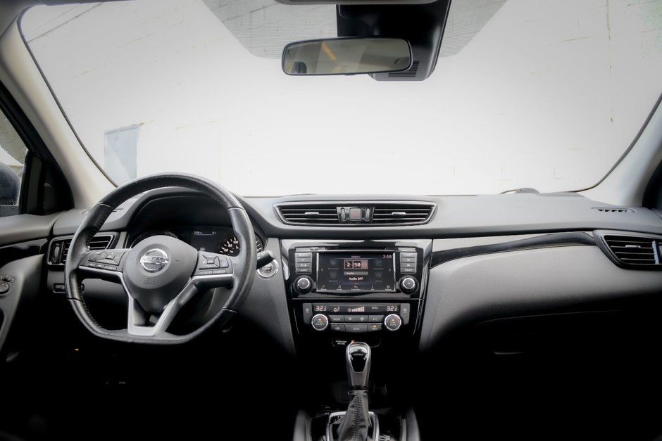 2021 Nissan Qashqai SV-17