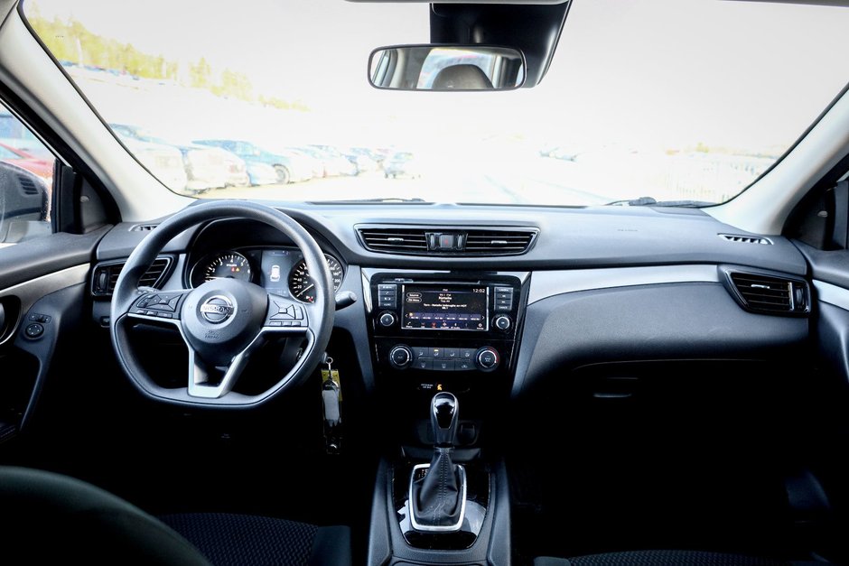 2021 Nissan Qashqai S-17