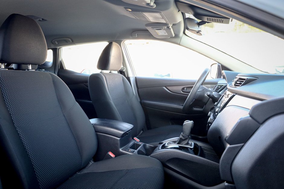 2021 Nissan Qashqai S-15