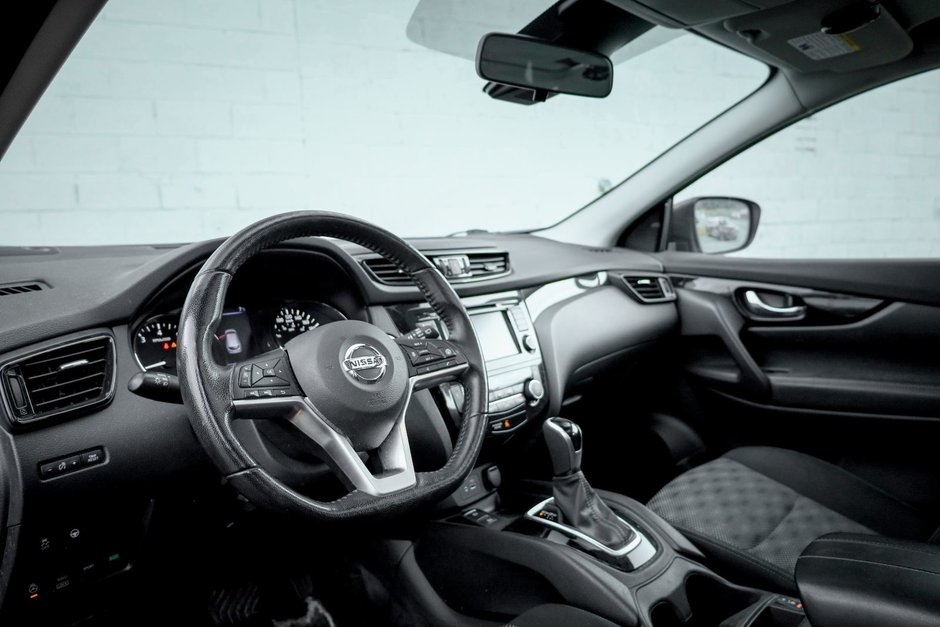 2021 Nissan Qashqai SV-14