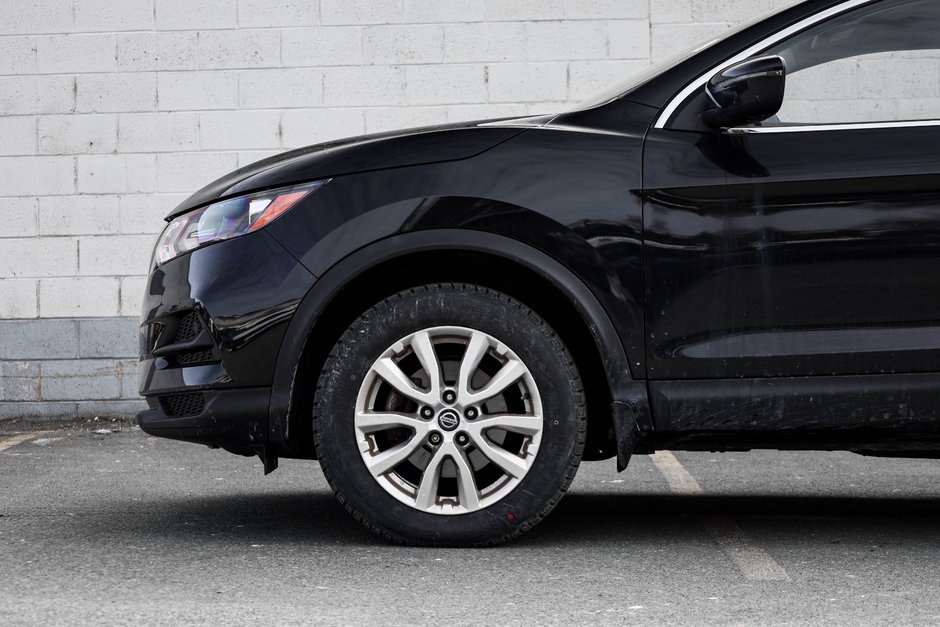 2021 Nissan Qashqai S-1