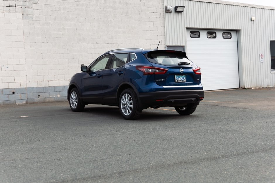 2022 Nissan Qashqai SV FWD CVT-10