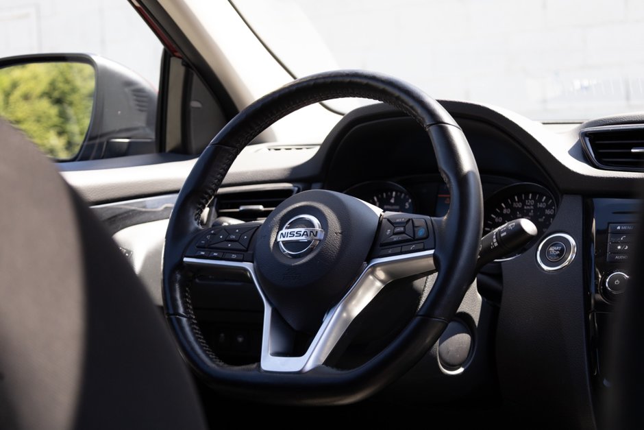 2022 Nissan Qashqai SV AWD CVT-12