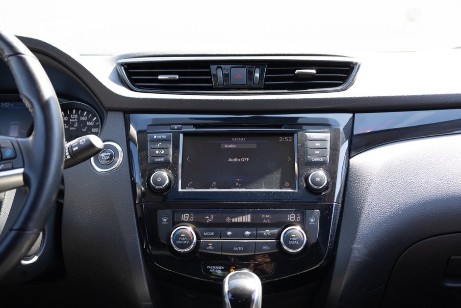 2022 Nissan Qashqai SV AWD CVT-15